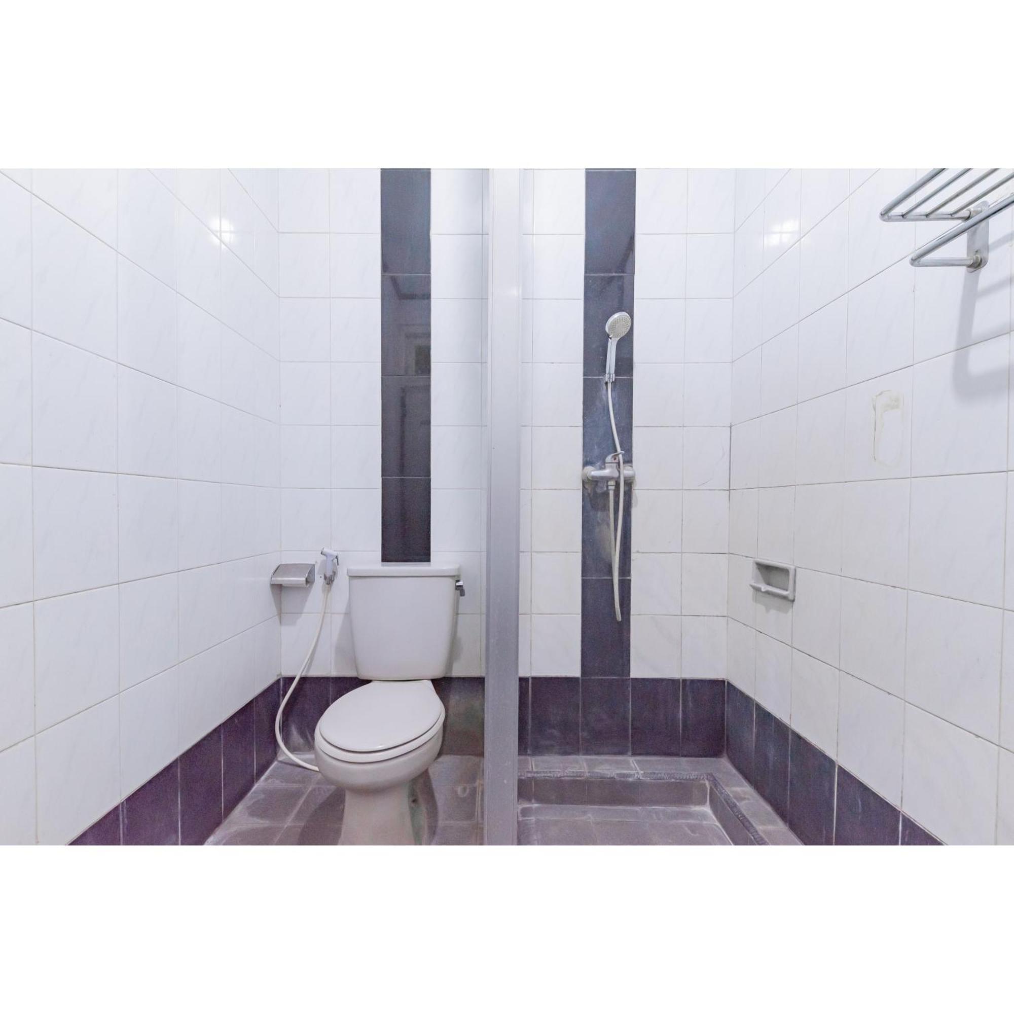 Oyo 1452 Utari Hotel 3*