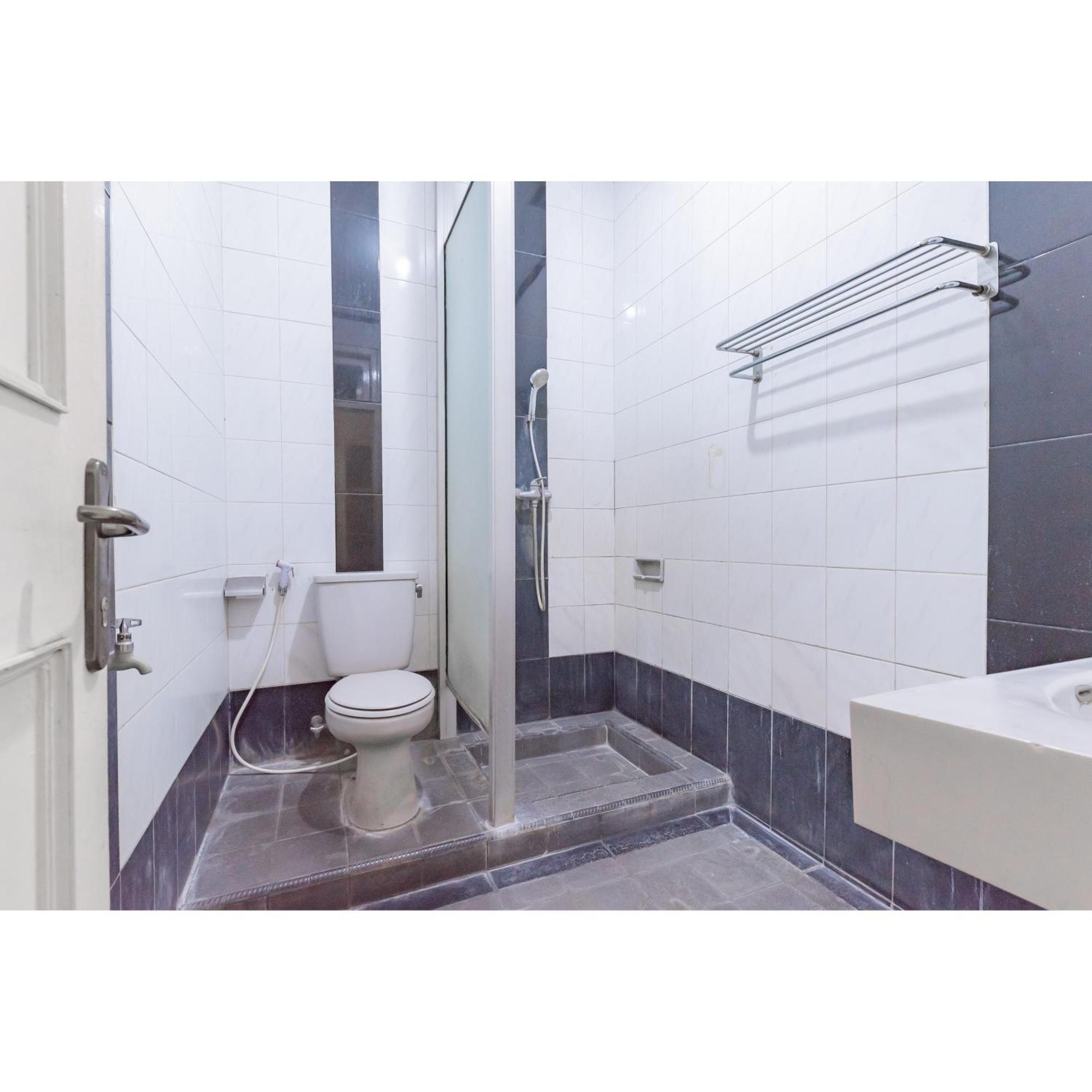 Hotel Oyo 1452 Utari 3*